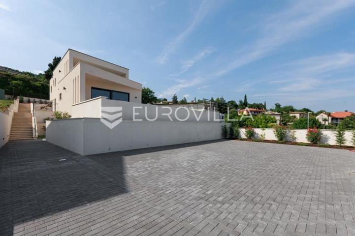 Lovran, Centar, ekskluzivna vila s bazenom i panoramskim pogledom na more