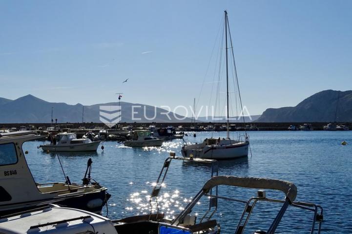 Krk, Baška, šarmantna 