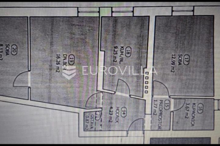 Senj, dvosobni stan od 57 m² u strogom centru