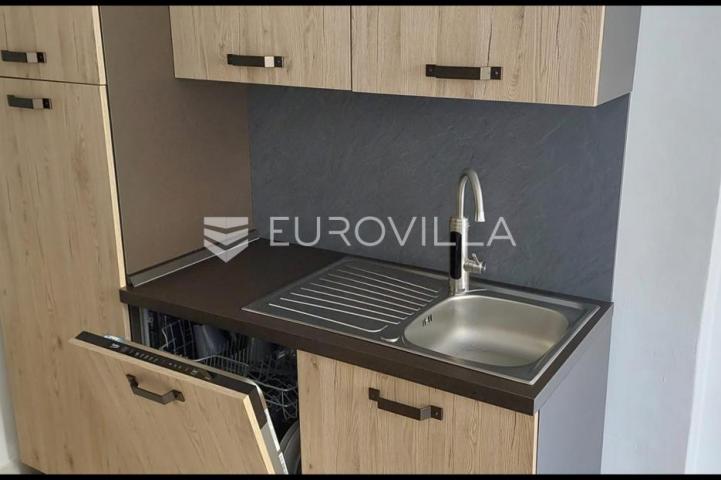 Senj, dvosobni stan od 57 m² u strogom centru