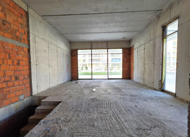 Poslovni prostor, 350m2, Central point, Podgorica