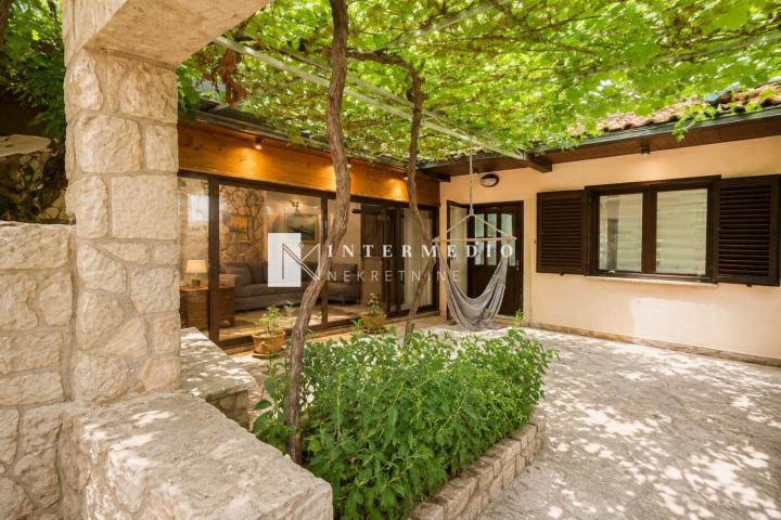 PRODAJA – Trosoban stan na Savini, Herceg Novi