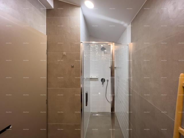 Poslovni prostor Potpuno nov bed and breakfast u centru Pule!