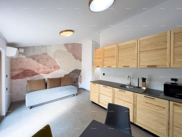 Poslovni prostor Potpuno nov bed and breakfast u centru Pule!