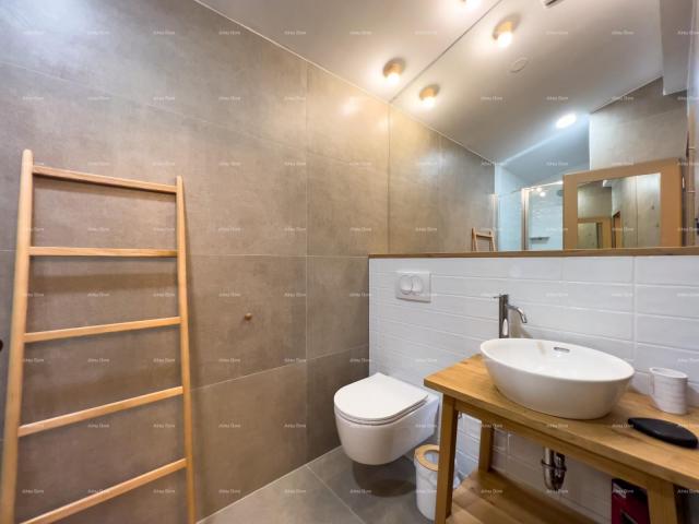 Poslovni prostor Potpuno nov bed and breakfast u centru Pule!