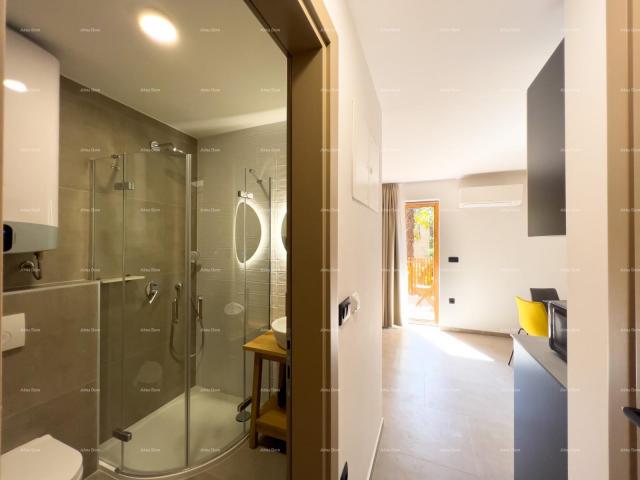 Poslovni prostor Potpuno nov bed and breakfast u centru Pule!