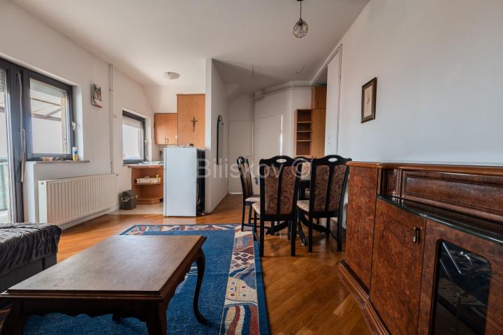Prodaja, Gajnice, dvosoban stan površine 46 m² na 3. katu, bez lifta 