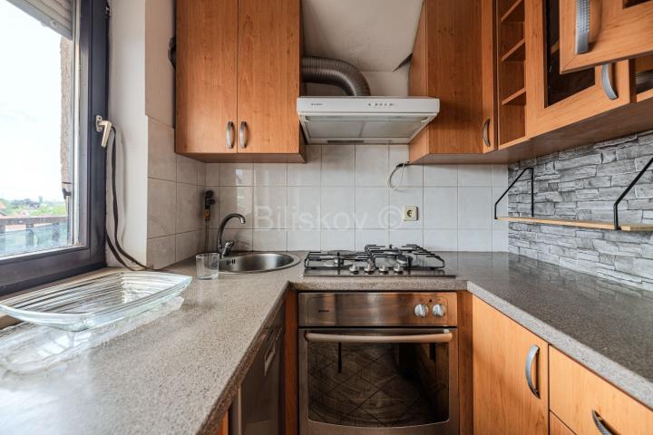 Prodaja, Gajnice, dvosoban stan površine 46 m² na 3. katu, bez lifta 