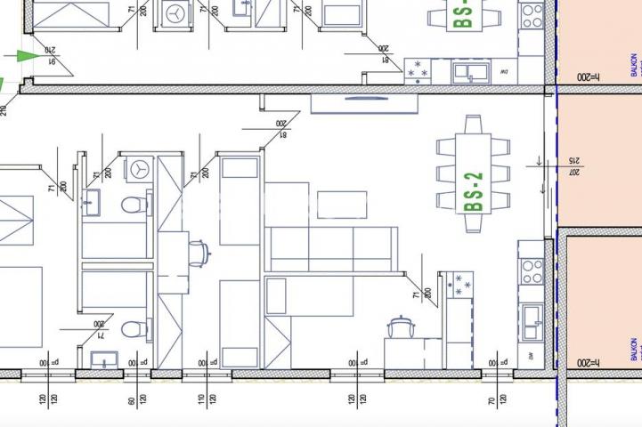 Trogir, Seget komforan stan 95,70 m² na prizemlju novogradnje s garažom i liftom