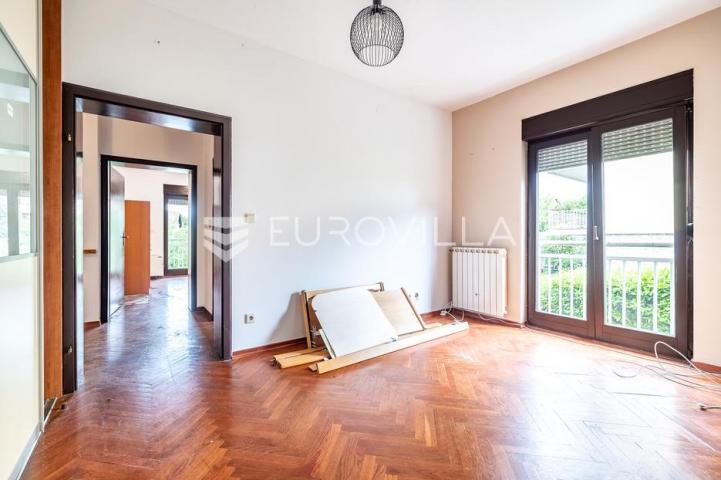 Remete, objekt 1.050 m², idealan za vrtić/dom