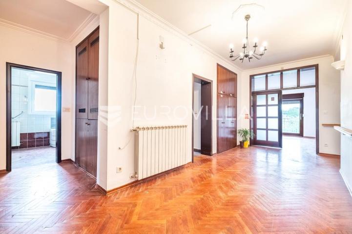 Remete, objekt 1.050 m², idealan za vrtić/dom