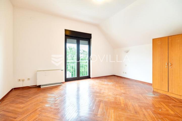 Remete, objekt 1.050 m², idealan za vrtić/dom