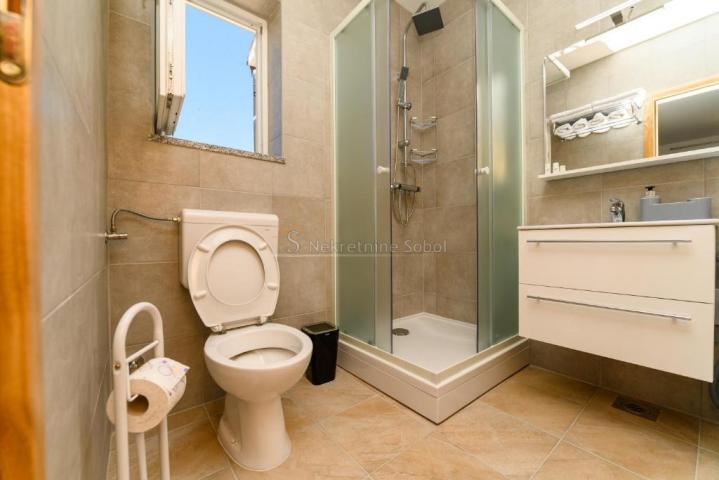 Miholašćica, Otok Cres - Kuća, 200 m2