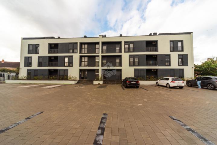 Jednosoban stan 44m2 + parking, Zabjelo - Podogrica