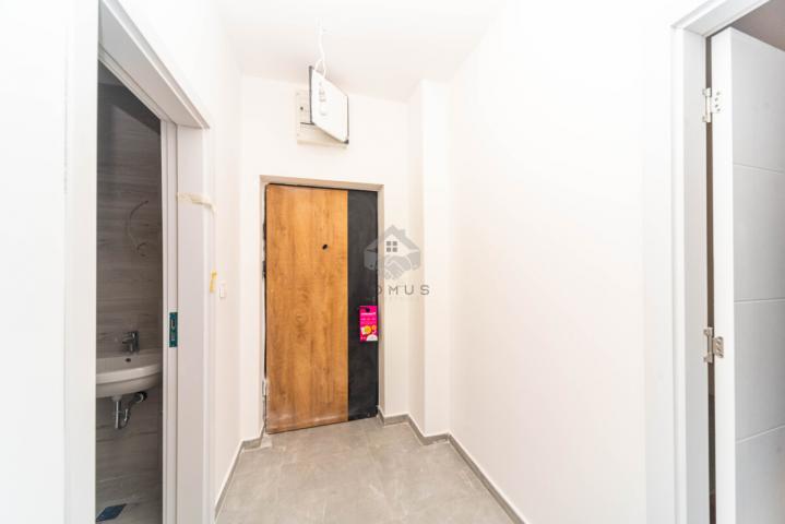 Jednosoban stan 44m2 + parking, Zabjelo - Podogrica