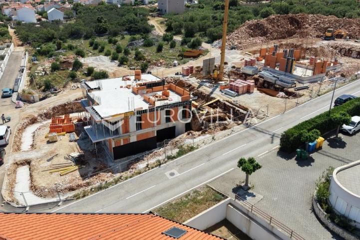 Brač, Supetar, dvosoban stan na prvom katu s pogledom na more
