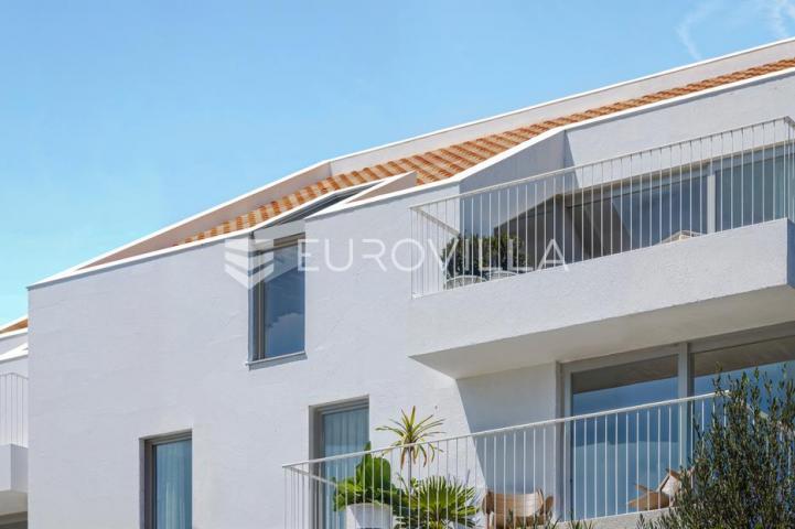 Brač, Supetar, dvosoban penthouse s predivnim pogledom