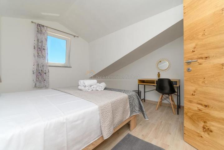 Miholašćica, Otok Cres - Kuća, 300 m2