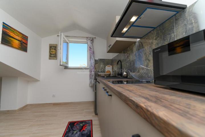 Miholašćica, Otok Cres - Kuća, 300 m2