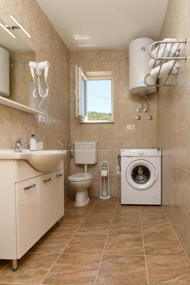 Miholašćica, Otok Cres - Kuća, 300 m2
