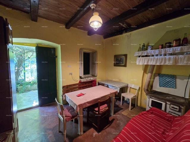 Kuća Rakalj, kamena kuća s 1.920 m² građevinskog zemljišta