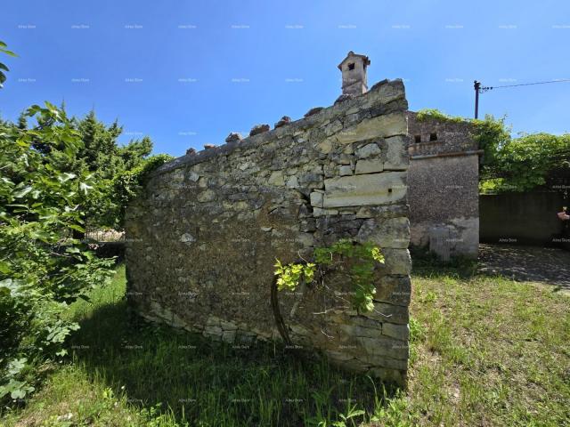 Kuća Rakalj, kamena kuća s 1.920 m² građevinskog zemljišta