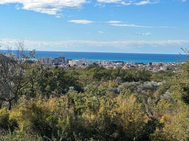 Plot for sale in Bar with a sea view
