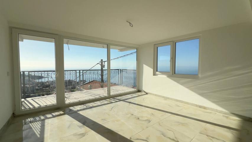 Apartments with panoramic sea views in Dobra Voda