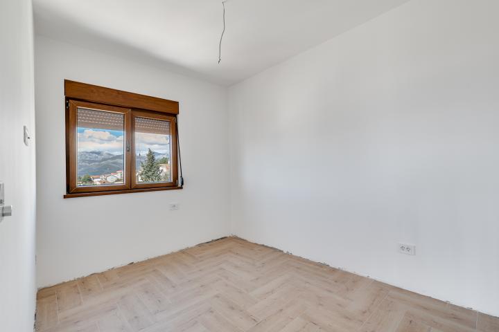 Apartments in a new complex in Tivat