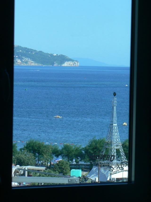 Apartment with spectacular sea view