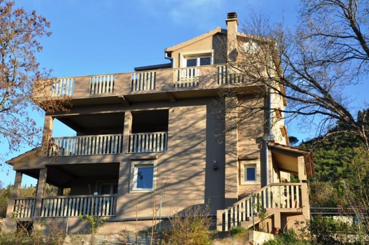 House in Lustica