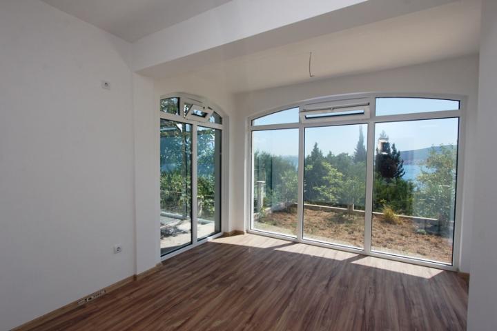 Villa in Baosici with sea view
