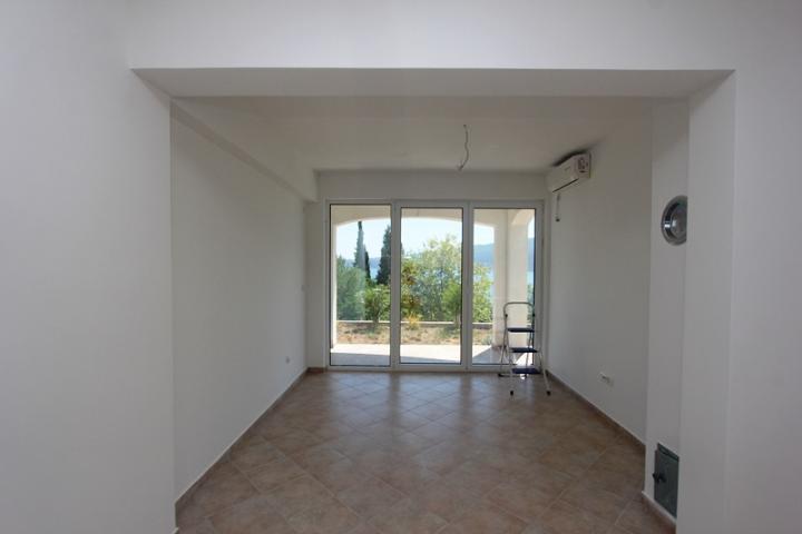 Villa in Baosici with sea view