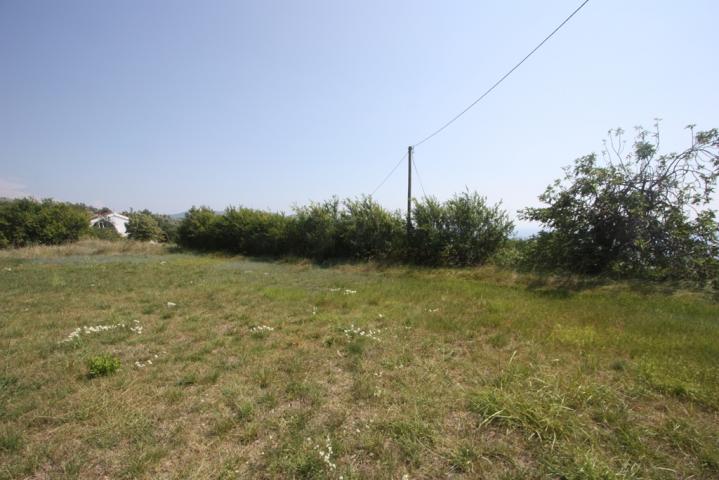 Plot in Dobre Vodу