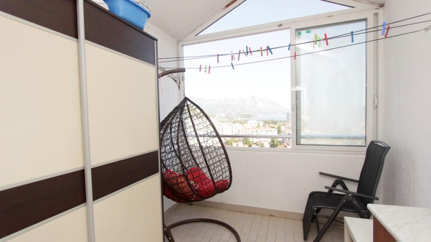 Bright apartment in Budva