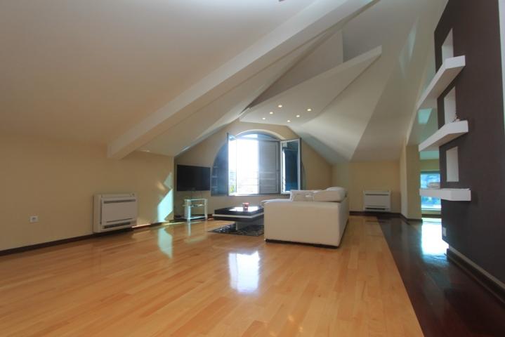 Spacious apartment in the center of Budva