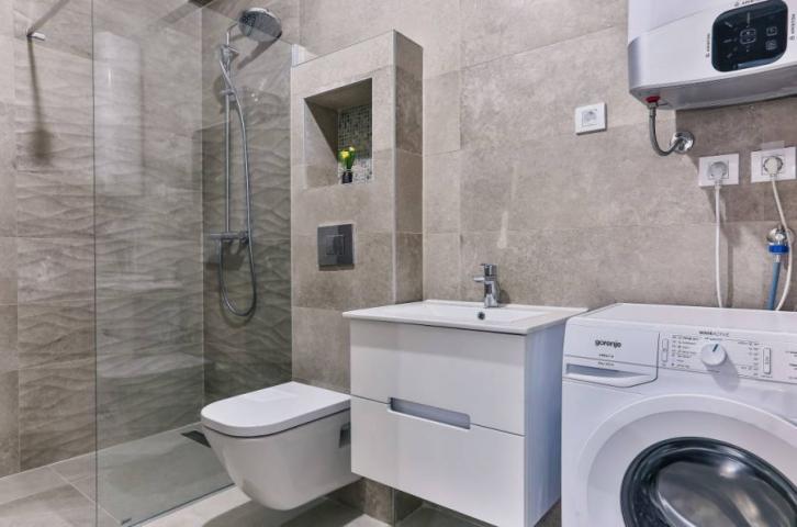 Three-bedroom apartment in Becici, 86m²