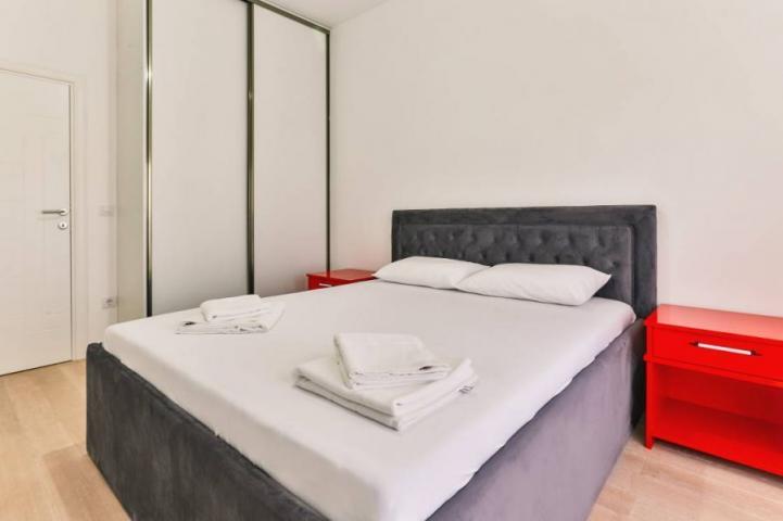 Three-bedroom apartment in Becici, 86m²