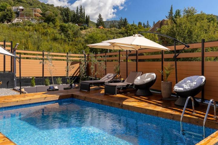 Luxury 52 sq. m. apartment with a swimming pool