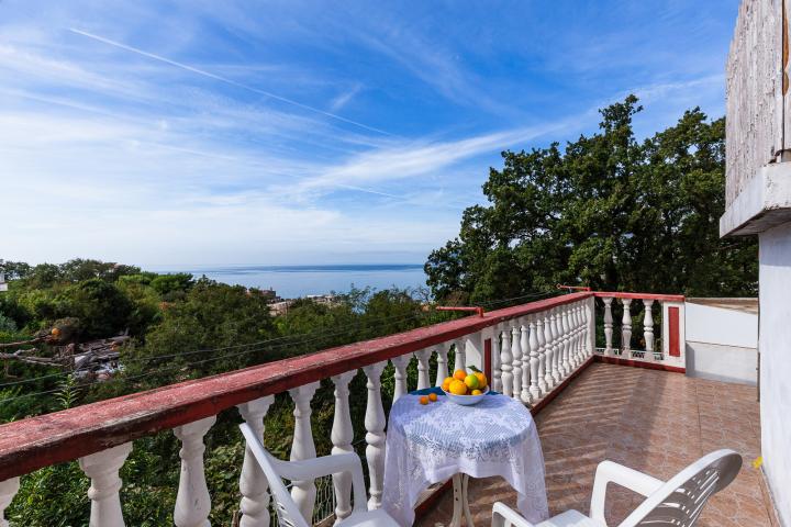 House with a terrace and sea view in Bar