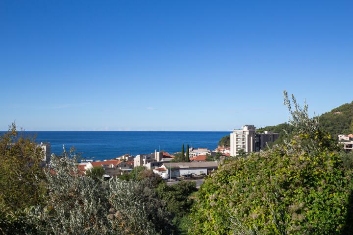 Duplex Apartment with Mediterranean Sea View in Petrovac, 104 m²