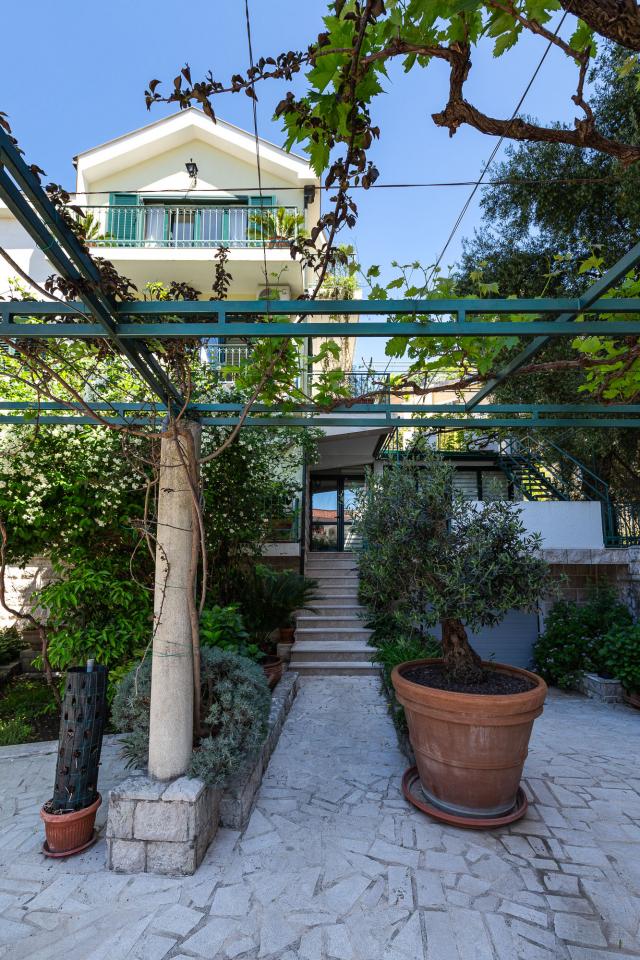 Spacious house in Budva