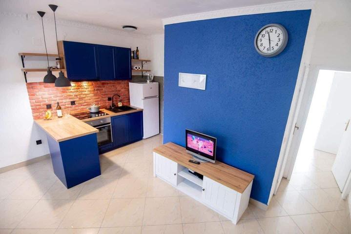 One-bedroom apartment by the sea