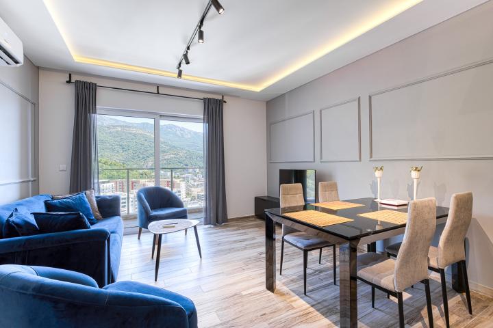 Luxury Penthouse in 5★ Resort with Rooftop Jacuzzi & Sunrise Views