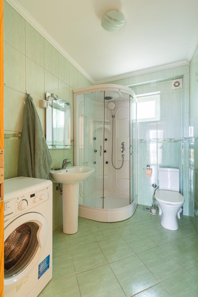 A house in Sutomore with a panoramic sea view 142 m2