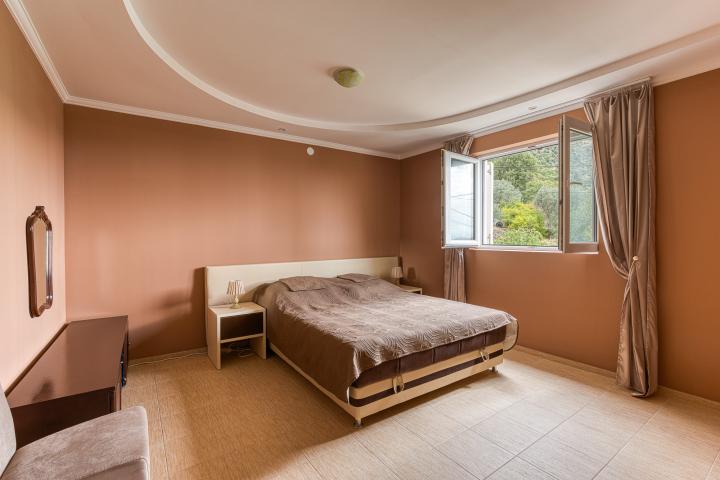 A house in Sutomore with a panoramic sea view 142 m2