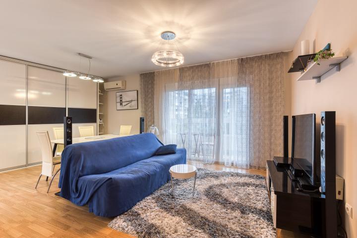 Apartment with 2 bedrooms in Bečići