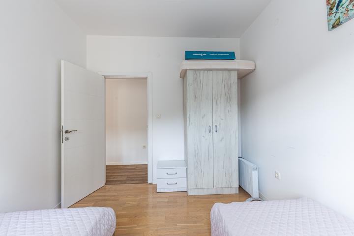 A bright and comfortable 65 m² apartment in Rafailovići