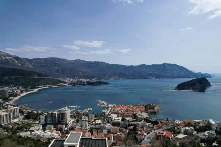 Luxury Newly Built Villa with Panoramic Sea Views – Budva