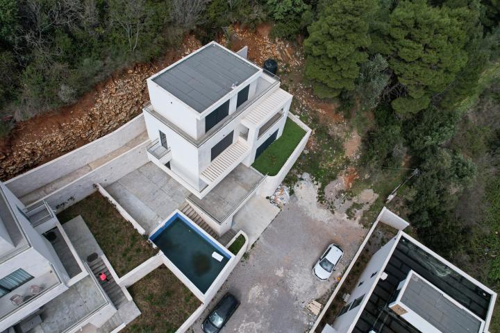 Luxury Newly Built Villa with Panoramic Sea Views – Budva
